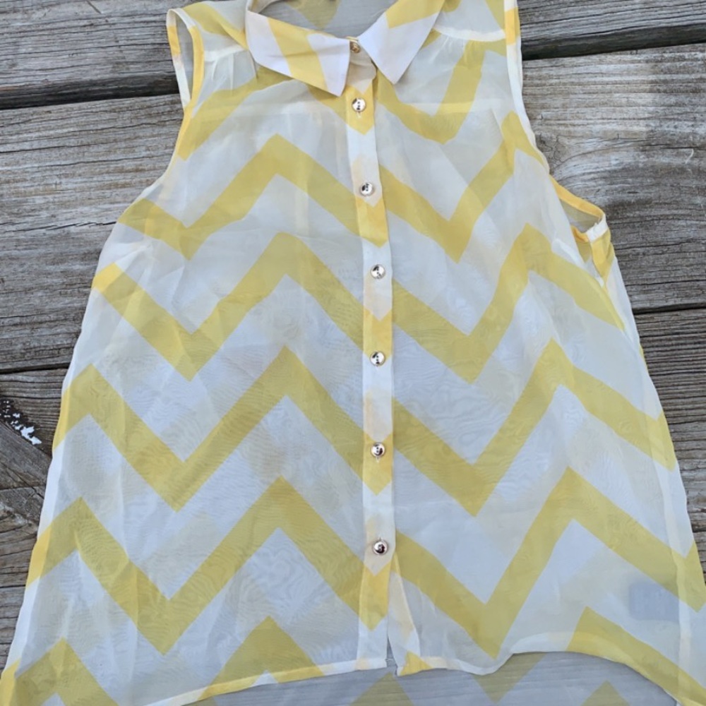 Charlotte Russe sheer top size M